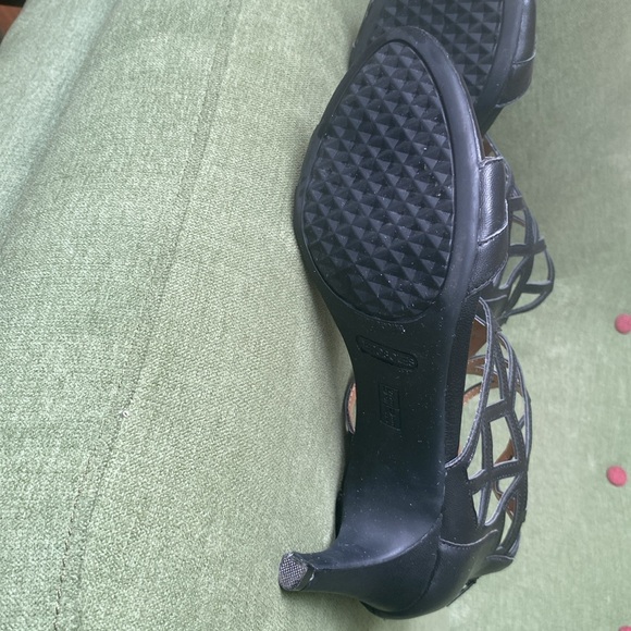 Black Aerosoles Heelrest - Picture 4 of 4